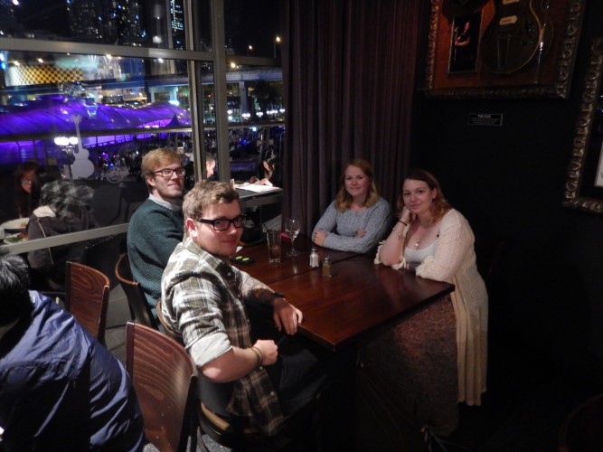Last evening for nat and Matt in Sydney, Hard Rock Cafe and Sydney vivid!!